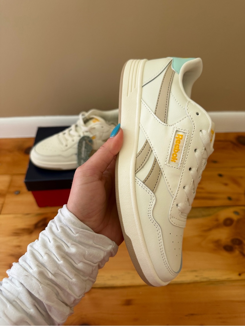 Reebok Cream Leather Sneakers with Mint and Yellow Details 7.5